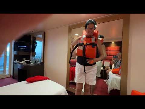Видео: 🔴 спасение УТОПАЮЩИХ  🔴 примерка спасательных жилетов MSC DIVINA cruise 25.10.2025