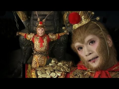 Видео: У маленькой обезьянки несокрушимое тело, и ей не повредит оружие!