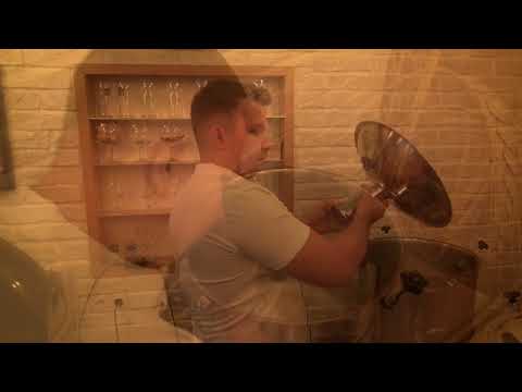 Видео: Lambic с натуральным соком черной смородины