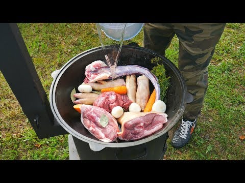 Видео: ХОЛОДЕЦ В КАЗАНЕ НА КОСТРЕ