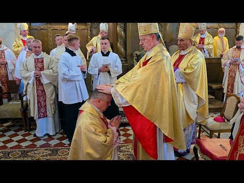 Видео: Дапаможны біскуп Пінскай дыяцэзіі Андрэй Зноска прыняў біскупскае пасвячэнне ў Пінску (3)