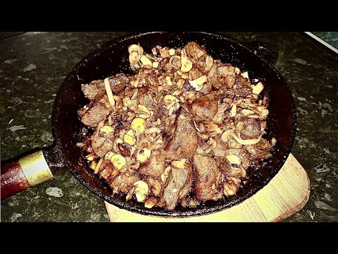 Видео: Жареное мясо с грибами и луком на сковороде. Вкуснейшее мясо на сковороде,  тает во рту.