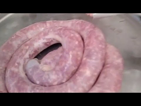 Видео: Как у нас делают домашнюю сушёную колбасу.