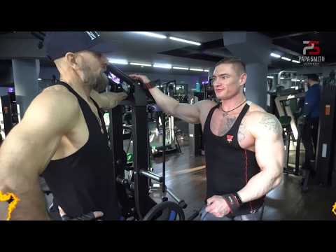 Видео: Папа Смит и чемпион Денис Башкатов, вместе потренировали спину. .
