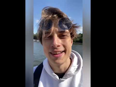 Видео: Саша и Андрей. Дороги.