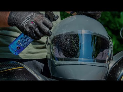 Видео: ЧИСТИМ МОТОШЛЕМ КАК УХАЖИВАТЬ ЗА МОТОЭКИПИРОВКОЙ#1