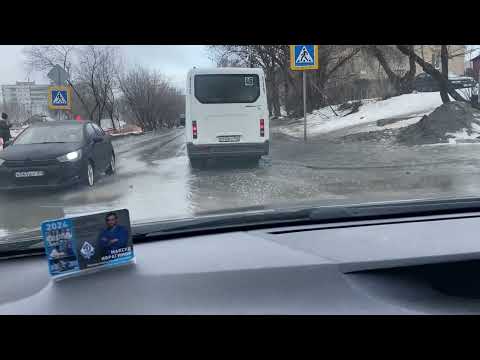 Видео: Сегодня в Саратове +5 и вот так на дороге/6 Дачная Ул.Гвардейская/13.02.24 11:15