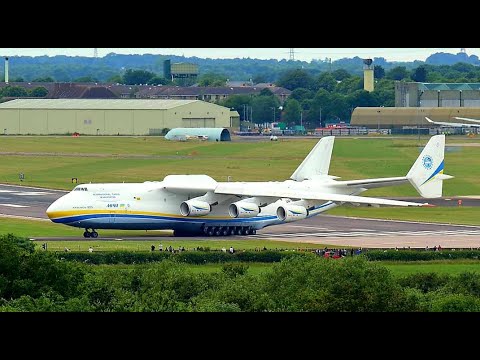 Видео: Ан-225 Мрия. Рейс Карачи-Брайз Нортон-Киев. Красивые виды из кабины.