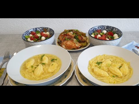 Видео: Schlag Klöse!Клöцки с лапшой на бульоне!Жареное мясо с салатом!