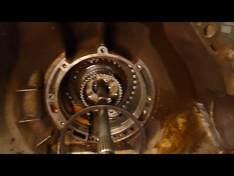 Видео: #W124 Разбор АКПП 4-ой серии. Первый опыт.