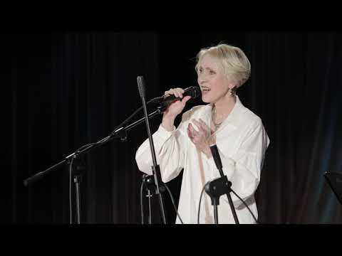 Видео: ИРИНА БОГУШЕВСКАЯ - ПО УЛИЦЕ МОЕЙ