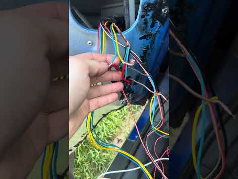 Видео: Реле в стеклоподъемник нексия