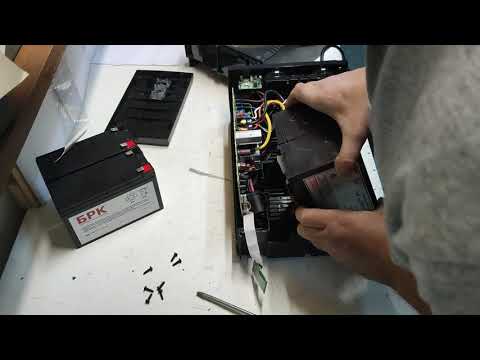 Видео: Замена аккумуляторов APC Back UPS 1100 (bx1100ci-rs)