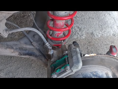 Видео: Замена задних тормозных колодок Toyota Corolla Fielder👍👍👍