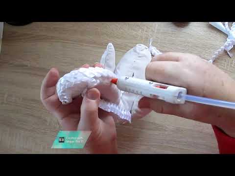 Видео: Лебедь из атласной ленты. Рукоделие.