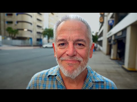 Видео: У бездомного ветерана отобрали удостоверение личности и лишили доступа к приюту