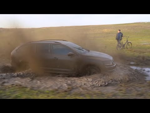 Видео: Бешенная ШКОДА СКАУТ поспорила с АУДИ А7 на оффроад