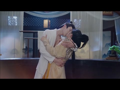 Видео: Хотела сбежать, но угодила в объятья властного господина