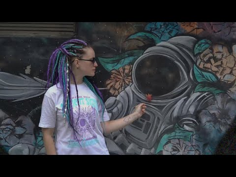 Видео: Эйприл - На Венере