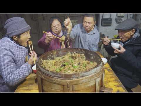 Видео: Удивительная деревенская кухня из остатков еды | Первобытный образ жизни