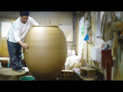 Видео: 50 -летний процесс мастерства, который делает огромную банку. Корейская традиционная банка