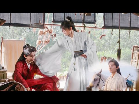 Видео: Маленький последователь запер аклянок Ли Лианхуа, но забыл, что он был непобедим!