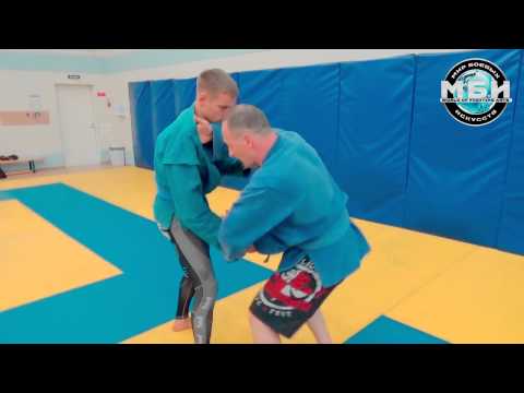 Видео: Sambo Champion: Sergey Nikitin shows how to do a windmill from the knees. Никитин мельница с коленю
