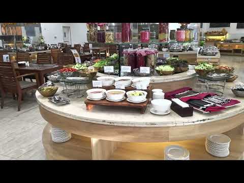 Видео: Cam Ranh Riviera Beach Resort & Spa завтрак  ноябрь 2025