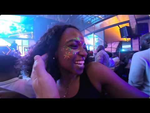 Видео: Сколько стоит еда в Африке.