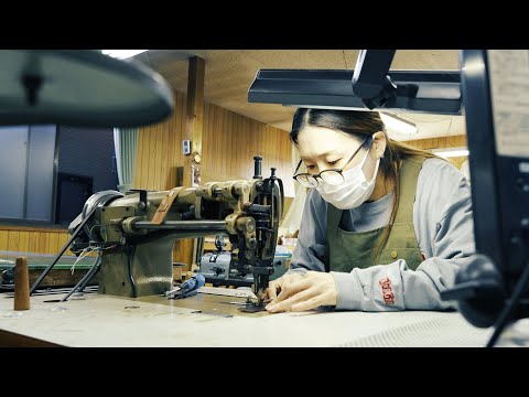 Видео: Отличная командная работа! Процесс изготовления кожаных ремней искусными мастерами.