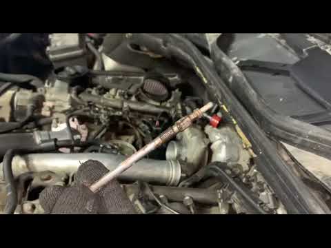 Видео: Замена свечей накала на двигателе OM 642 mercedes
