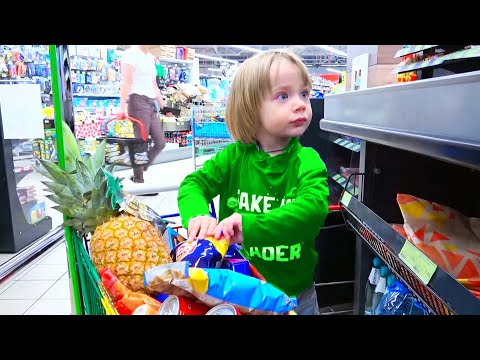 Видео: ФЁДОР как ВЗРОСЛЫЙ. САМ поехал за ВКУСНЯШКАМИ!/FEDOR as an ADULT. SAM went for TASTIES!