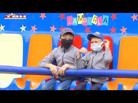 Видео: Часть аттракционов заработала