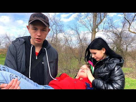 Видео: МЫ ВЕРНУЛИСЬ НА ОЗЕРО РУСАЛОК!ЧТО С ДАРИНОЙ?