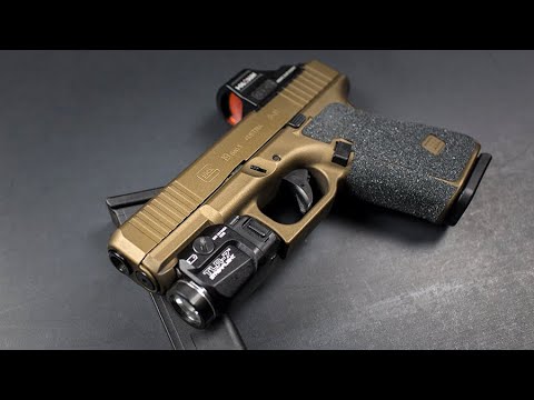 Видео: Глок 19 поколение 5 МОС (Glock 19 gen 5 MOS). Обзор, обвес и сравнение.