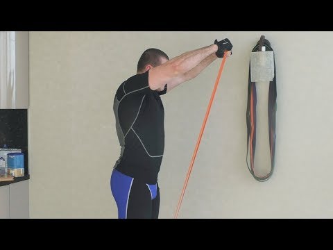 Видео: Махи перед собой с резиной: техника и нюансы