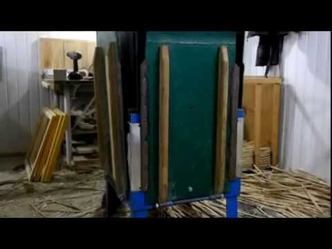 Видео: Пчелы. Улей из камыша. Часть 1