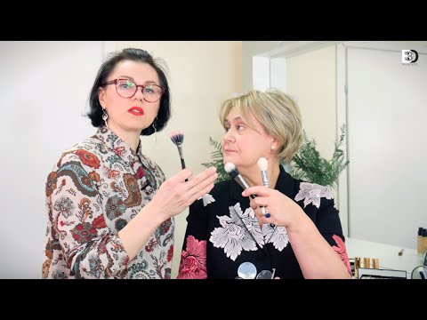 Видео: РУБРИКА "ОНИ ТАК ВИДЯТ": МАКИЯЖ ОТ YVES ROCHER (ВИЗАЖИСТ АЛЕКСАНДРА ЗАХАРОВА)