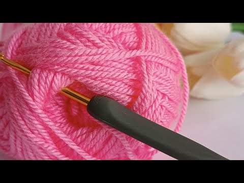 Видео: Спешите, не опаздывайте! Вы будете поражены этим. Легкий и интересный узор связан крючком.