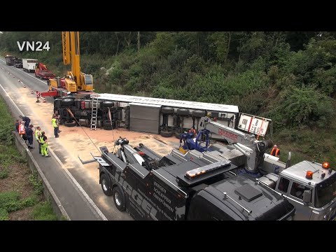 Видео: 03 .08.2021 - VN24 - Грузовик с 19 тоннами картофеля фри перевернулся на автостраде A1