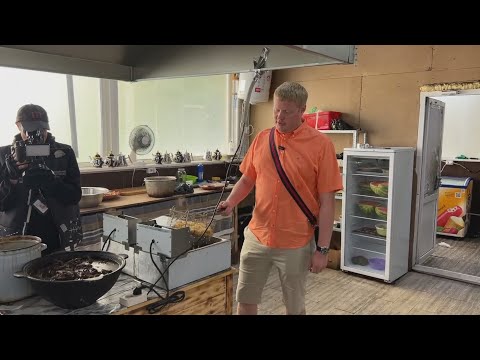 Видео: В центре Екатеринбурга нашли хорошую шаурмятницу!