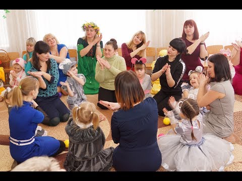 Видео: Авторська модель_Інни Борисенко_Ритмо-танок-гра "Весела кулька"_разом з батьками та дітками