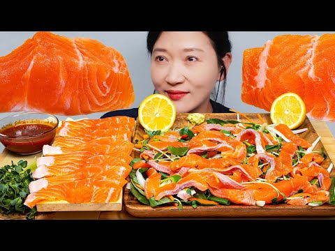 Видео: Сырая форель и овощной салат АСМР МУКБАНГ ПИЩЕВОЕ ШОУ