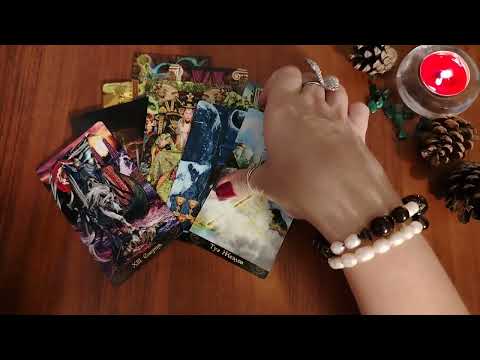 Видео: Кто в вас тайно влюблен ♥️♥️♥️