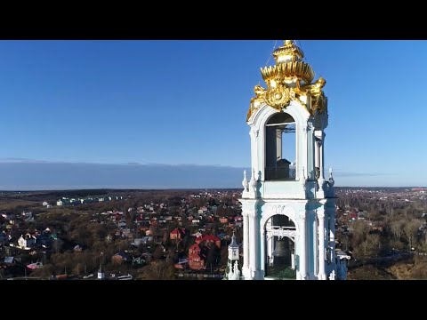 Видео: Каждую субботу куранты Троице-Сергиевой Лавры смазывают и заводят