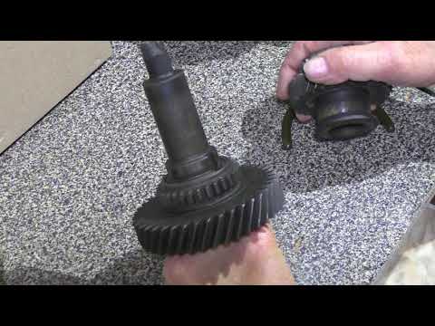 Видео: Установка комплекта шестерён 3.15 от Иж техно в раздатку Нивы.Часть 1..MTS