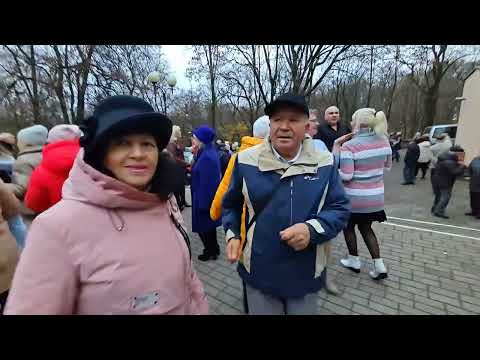 Видео: 9.11.25г... "РАЗРЫВАЕТСЯ ДУША"... звучит на Танцполе в Гомельском парке... 