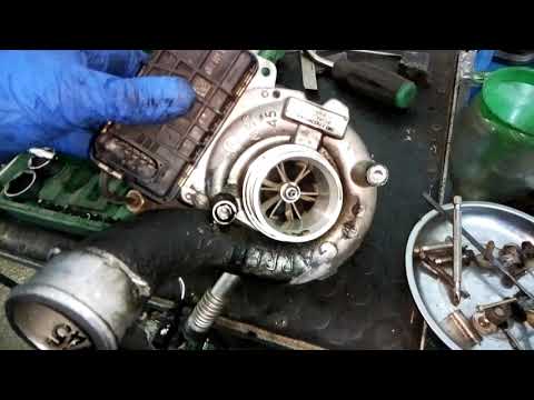 Видео: Volkswagen Touareg / Фольцваген Туарег 3.0 TDI Снятие Турбины.###