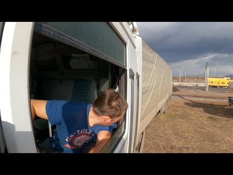 Видео: ГРУЗ НА ЖД СТАНЦИЮ В ГРУЗИИ.