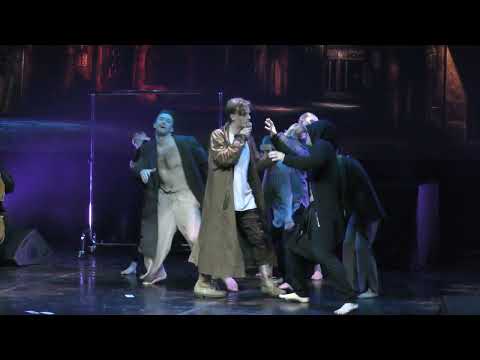 Видео: Я. Баярунас — «Двор чудес» (мюзикл «Нотр-Дам де Пари»)